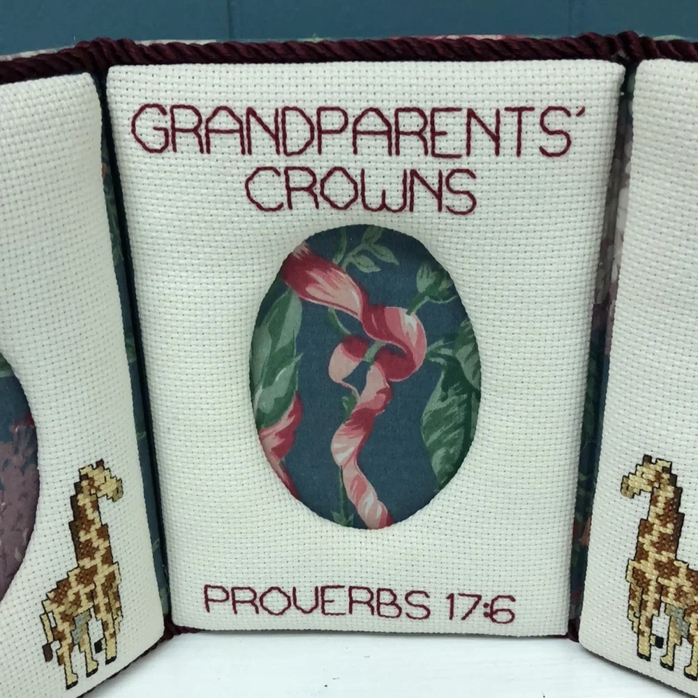 Handmade Cross Stitch picture frame‎ Grandparents Crowns Proverbs 17:6 giraffes